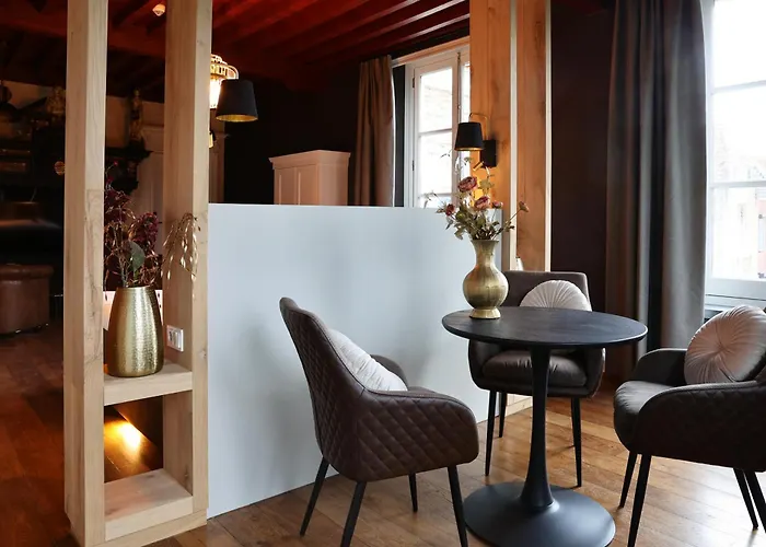 Stadshotel ホテル Geertruidenberg